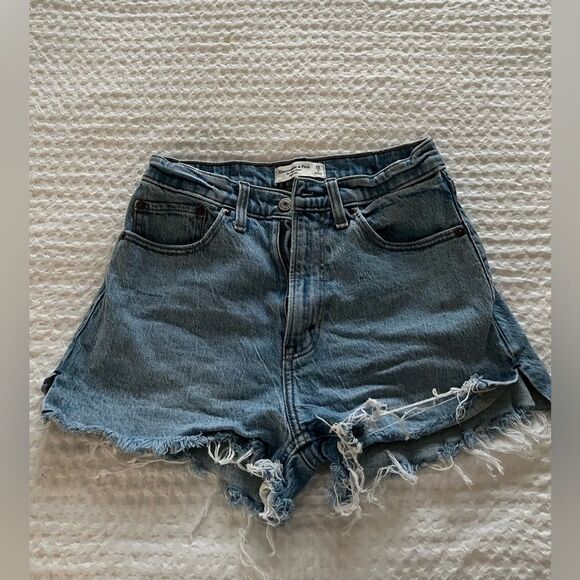 Abercrombie & Fitch High Waist Curve Love Mom Shorts - Picture 1 of 2